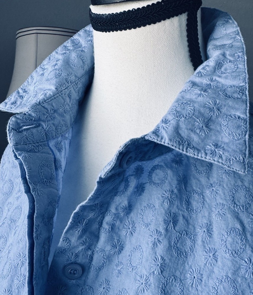 Women’s Sleeveless Embroidered Blouse by Chadwick’s ~ Blue ~ Large ~ Excellent!