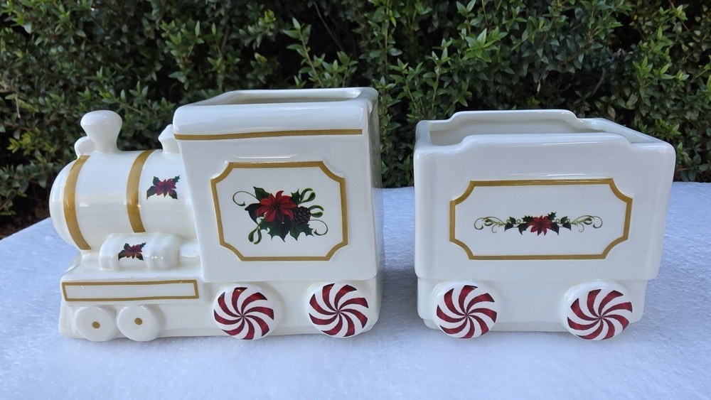 Avon Ceramic Christmas Train Candy Dish Set Holiday Seasonal Decor New