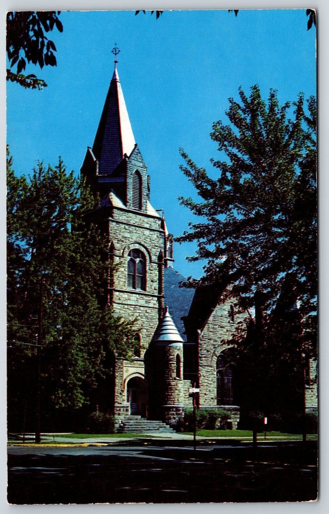 Hillsboro Ohio~Presbyterian Church Bldg Street View Color Photo~Vintage Postcard