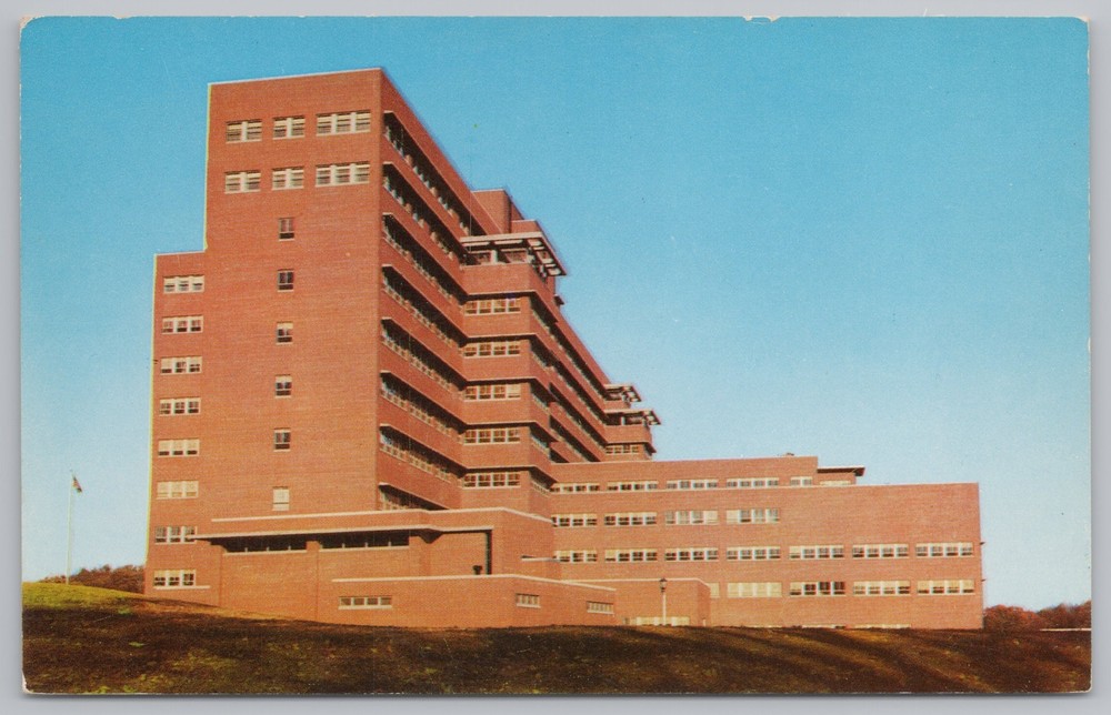 Iowa City Iowa~State University Campus~Veterans Hospital~Vintage Postcard