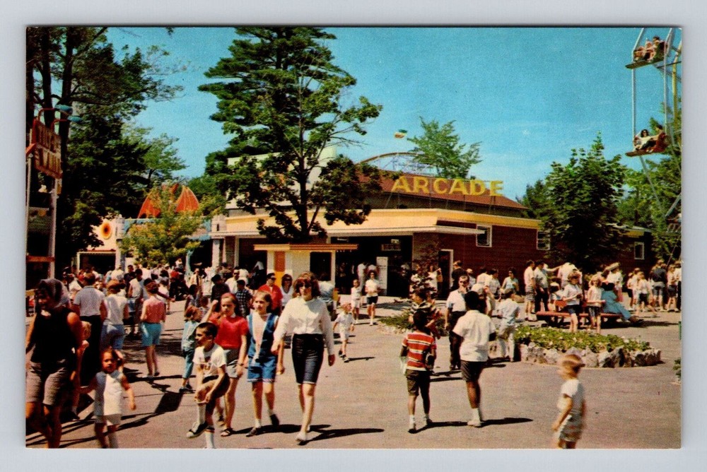 Salem NH-New Hampshire, Canobie Park, Arcade, Antique Vintage Souvenir Postcard