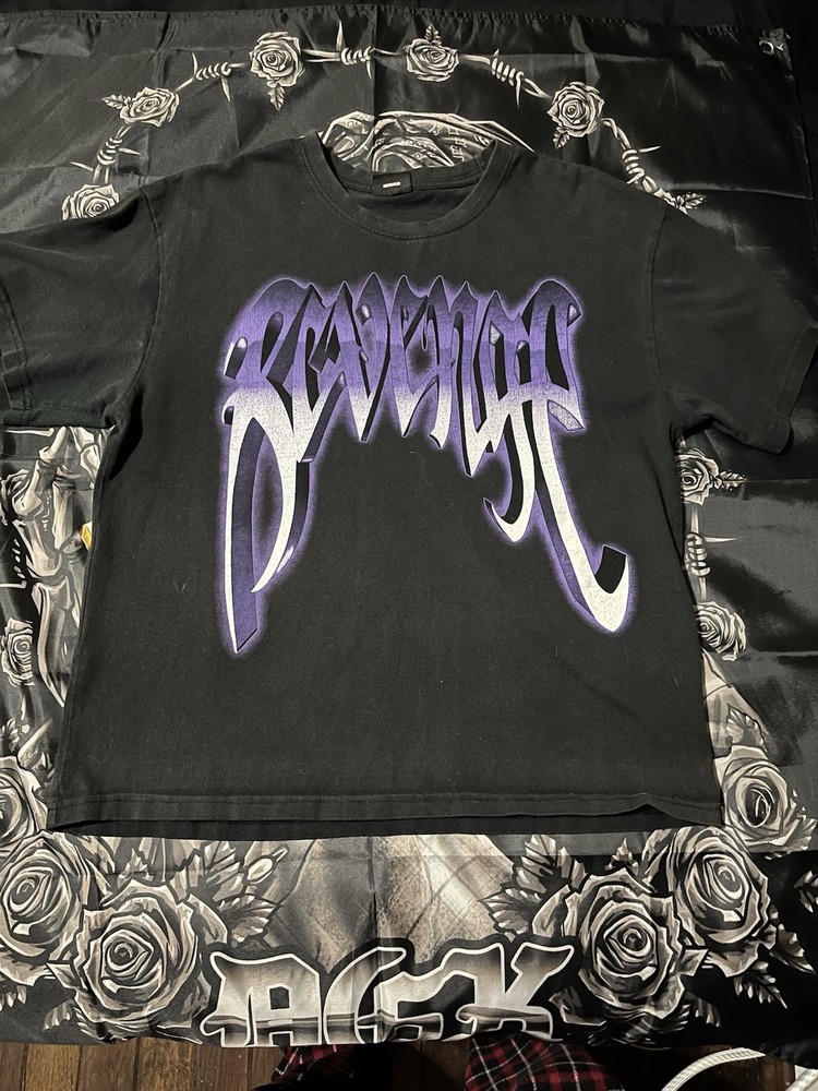 Revenge Men's T-shirt Black/Purple Size Medium