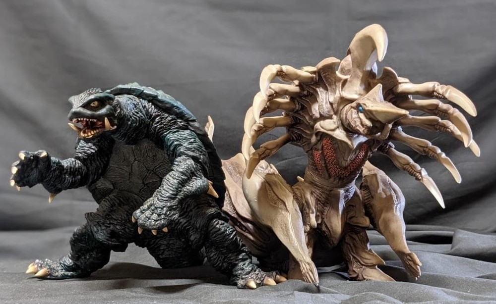Heisei Gamera 2 Legion Attack X-Plus Soft Vinyl Figure Set of 2 #af6d3e