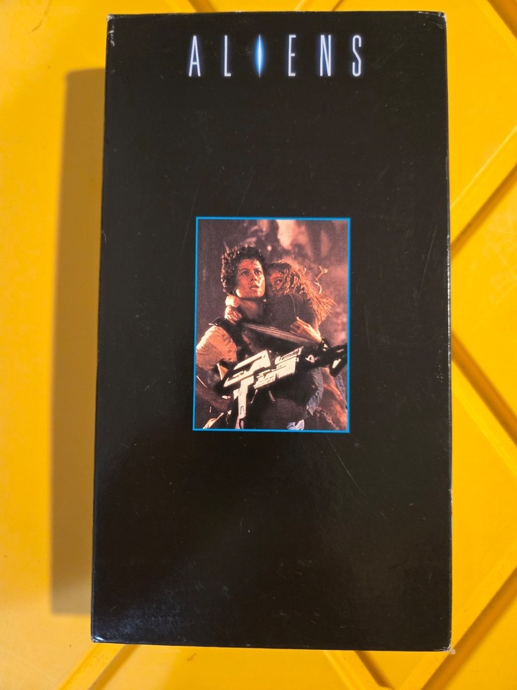 Aliens VHS 1986 Sci-Fi Horror Sigourney Weaver James Cameron  Nice Condition
