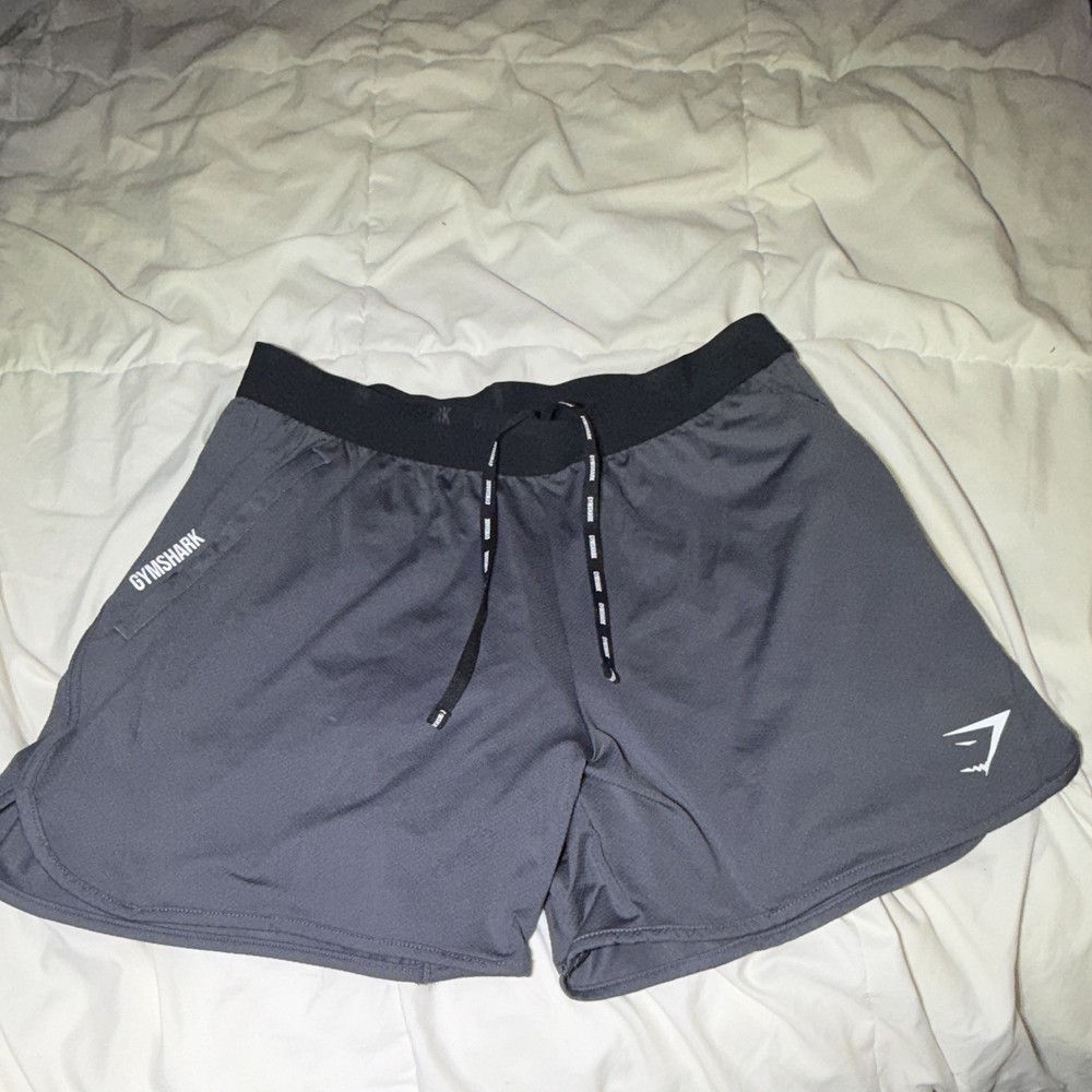 Gymshark Men’s Gray/Black Athletic Shorts Logo Pockets Drawstring L