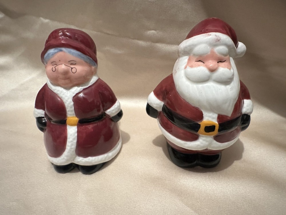 Santa & Mrs Claus Christmas 2003 Publix Seasons Greeters Salt Pepper Shaker Set
