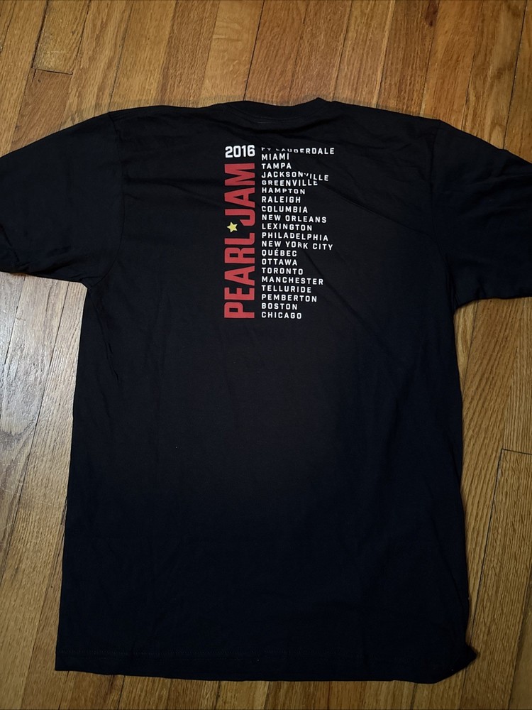 PEARL JAM 2016 NORTH AMERICAN TOUR T SHIRT - Adult Medium Lightning Bolt Concert