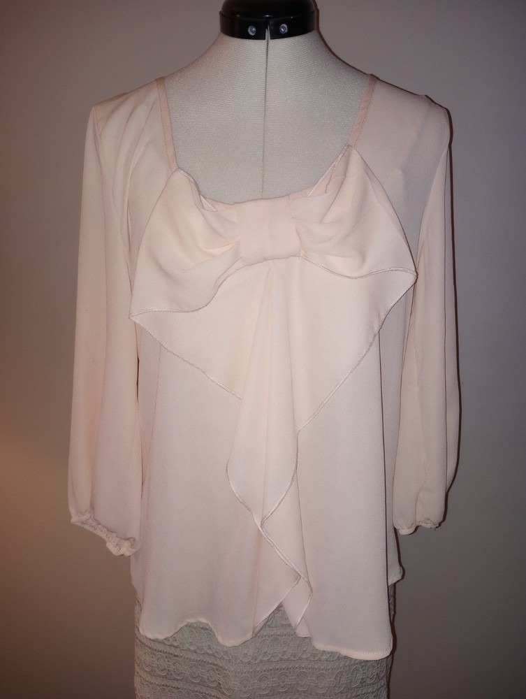 Elegant Women's Pale Pink blouse, size M, Long sleeves, bow front