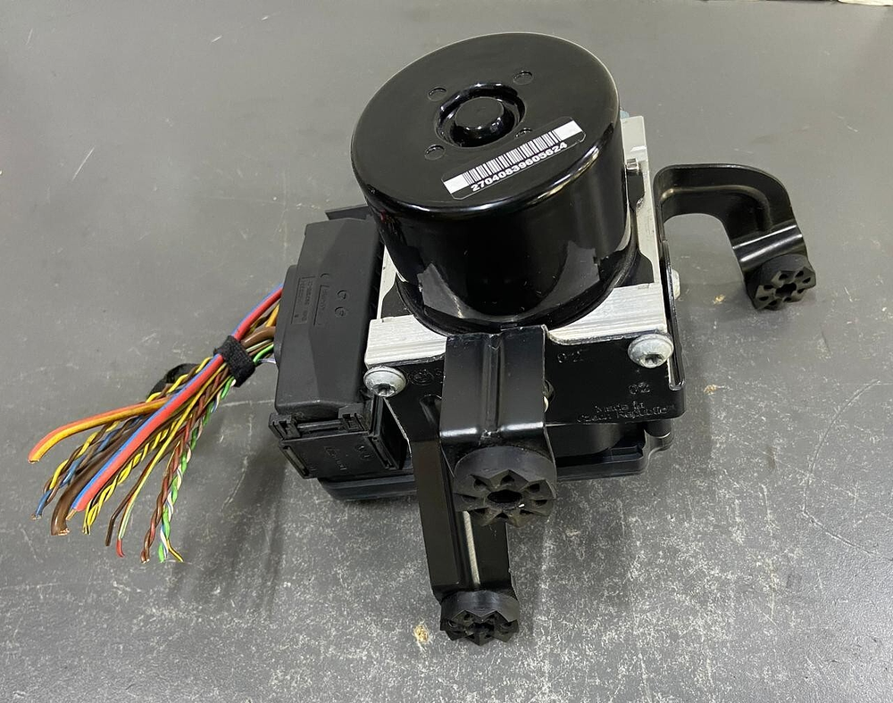 OEM BMW F20 F21 F30 ABS Brake Pump DSC Hydro Braking Unit 6857323 6857324
