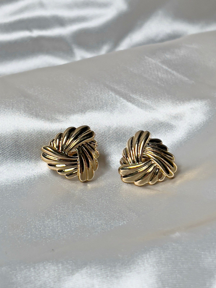 Vintage Gold-Tone Knot Clip-On Earrings - Classic and Elegant
