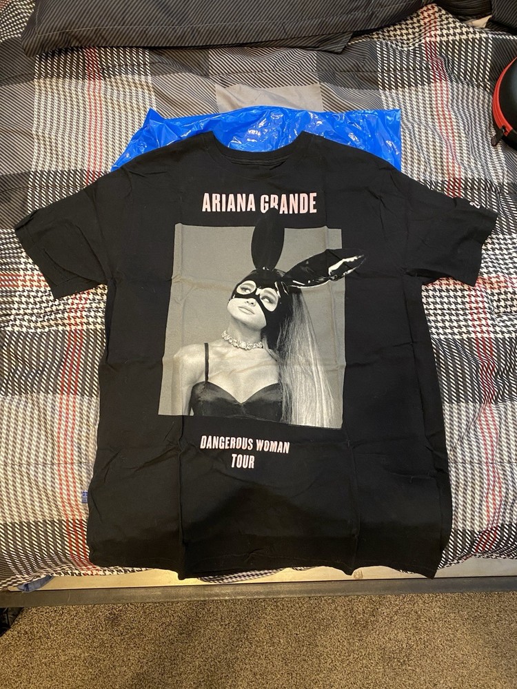 Ariana Grande Dangerous Woman Tour 2017 Shirt Unisex Large