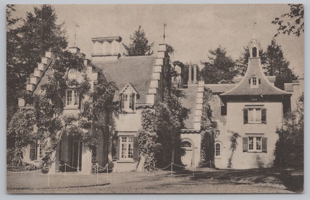 State View~Sunnyside Restoration & Main Entrance B&W Card~Vintage Postcard