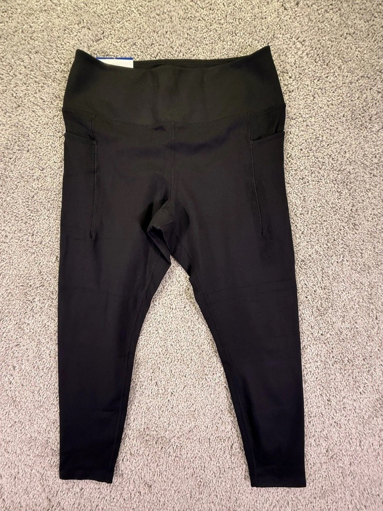 Danskin Women's Brushed Satin Stitch 7/8 Legging, Black, Large