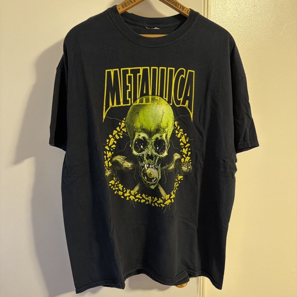 Vintage Metallica No Leaf Clover T Shirt Size XL 2001 Skull Band Black Rock Tee