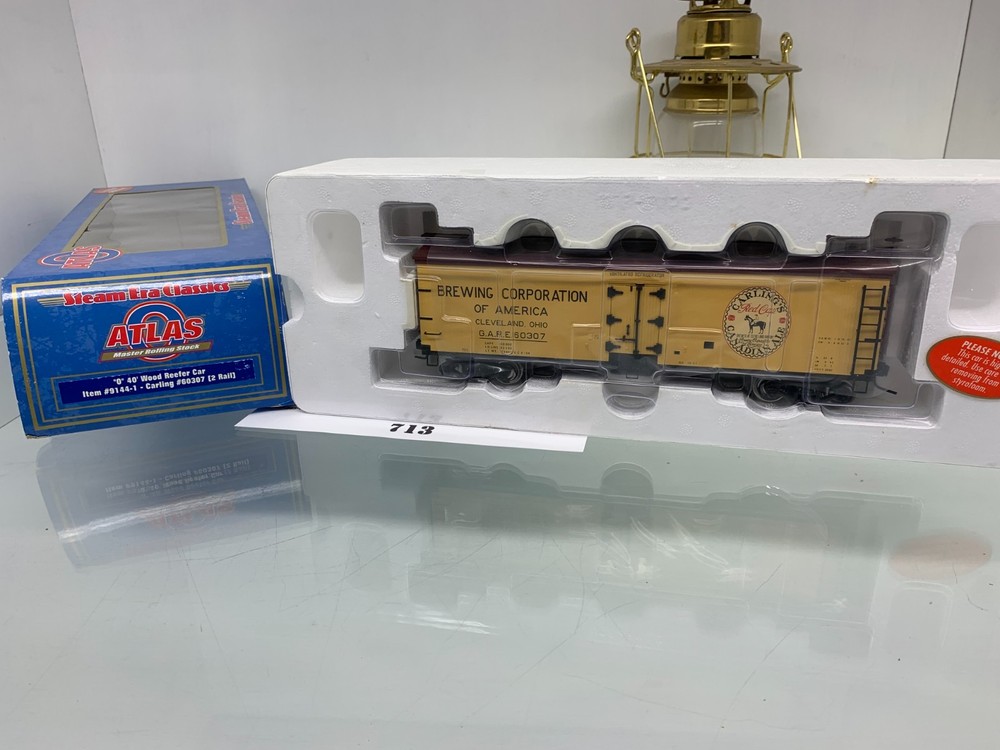 713 Atlas 40' Wood Reefer Car Carling's Red Cap Brewing Plastic O Scale 2 Rail