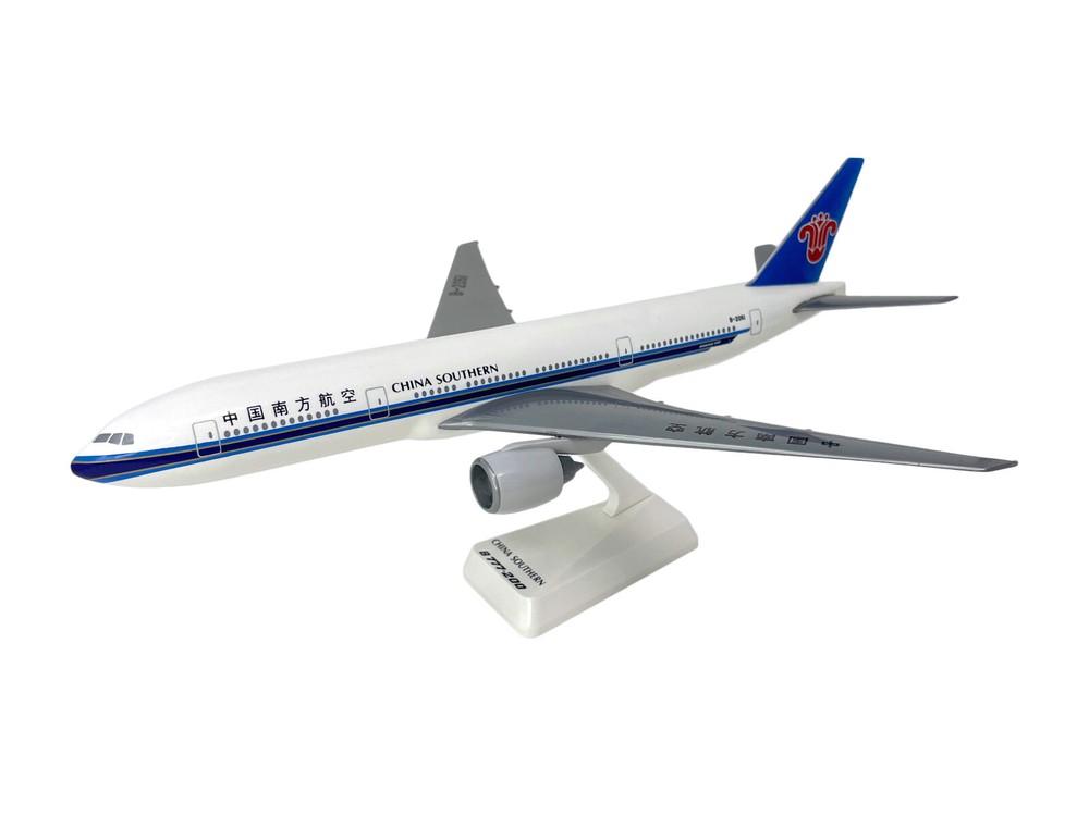 Flight Miniatures China Southern 777-200 1:200 Scale Model Airplane