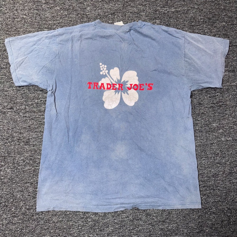 Vintage Trader Joes Graphic T-Shirt - Size L Sun Faded Gradient Gray