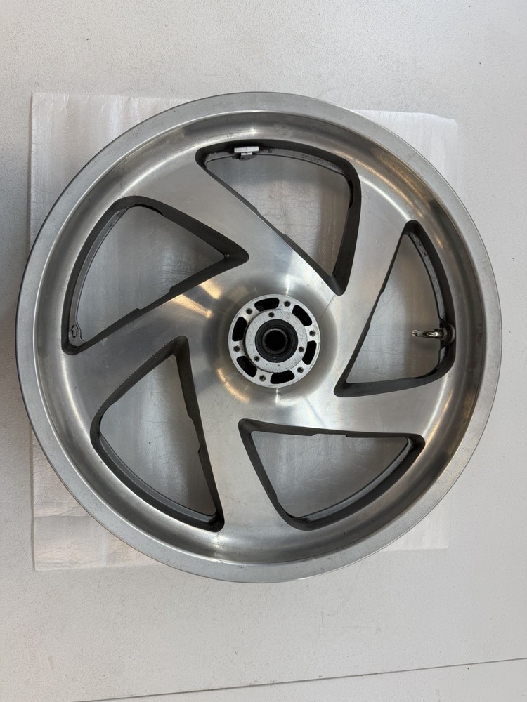 01-05 Honda GL1800 Goldwing OEM Front Wheel Rim  18x3.5