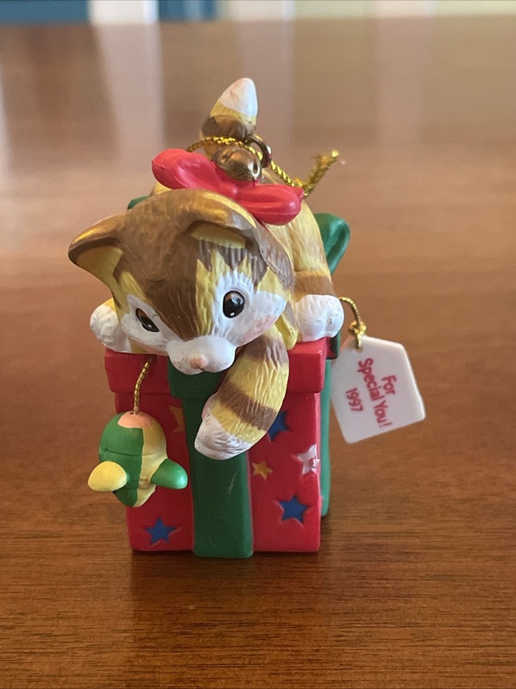 Catnip Christmas Kitten Ornament 1997 American Greeting Co. 2.5