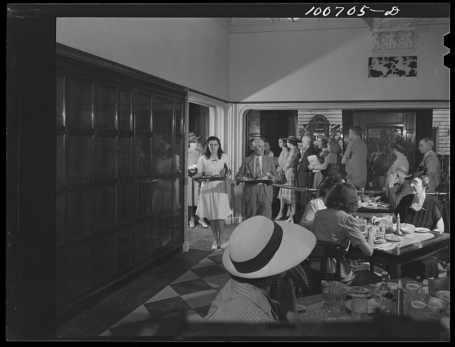 Photo:Washington DC 1942 S&W Cafeteria G Street N.W. Dinner Hour Interior