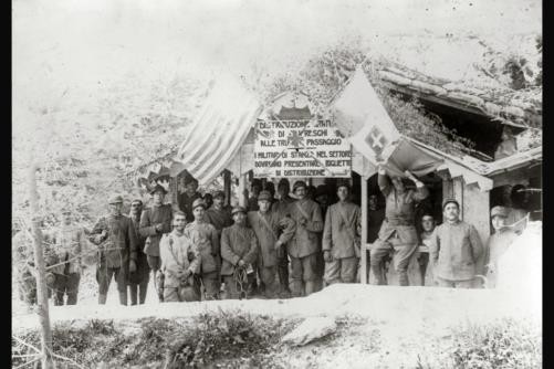 Men,American Red Cross station,ARC,Grappa,Italy,Italian Front,1914-1918,WWI
