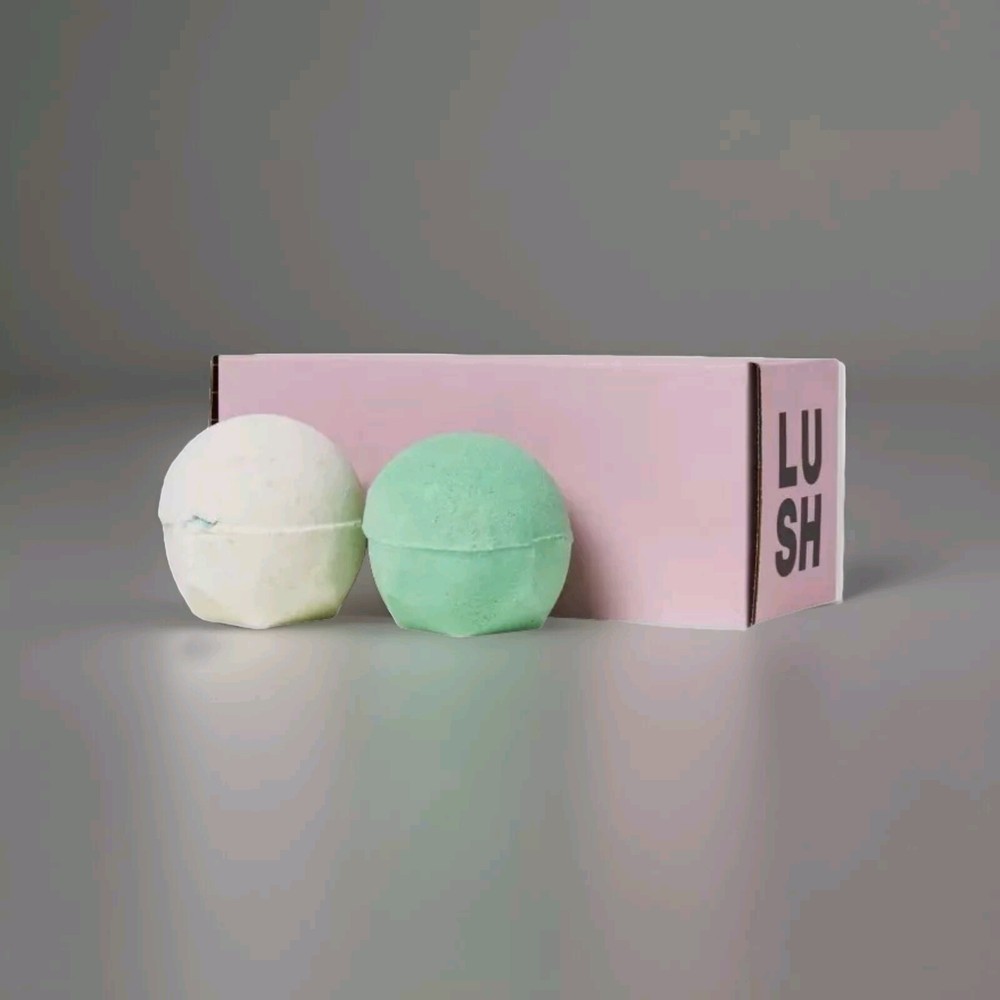 Lush Bath Bomb Energizer Set Has Avobath Bath bomb & Dragon's Egg Bath Bomb Gift