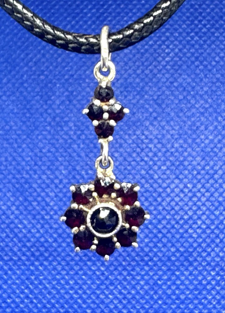 K50 Antique 22x13 mm 900 Silver Pendant Red Garnet 2.21 g BOHO Bohemian Gold