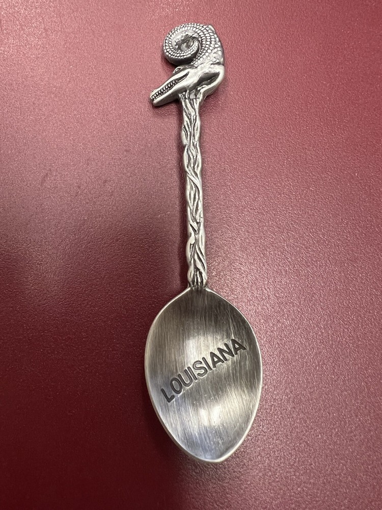 Vintage Souvenir Spoon US Collectible Louisiana Alligator
