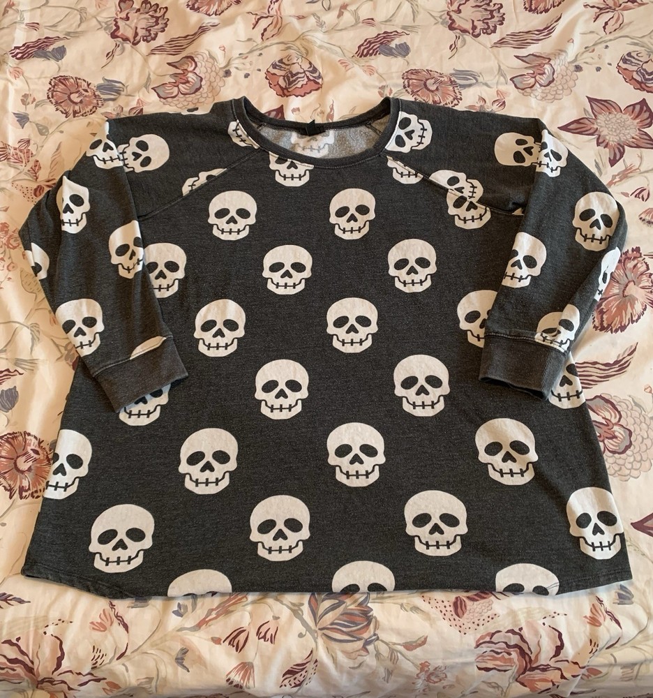 Torrid Long Sleeve Skull Pattern Shirt Size 2X