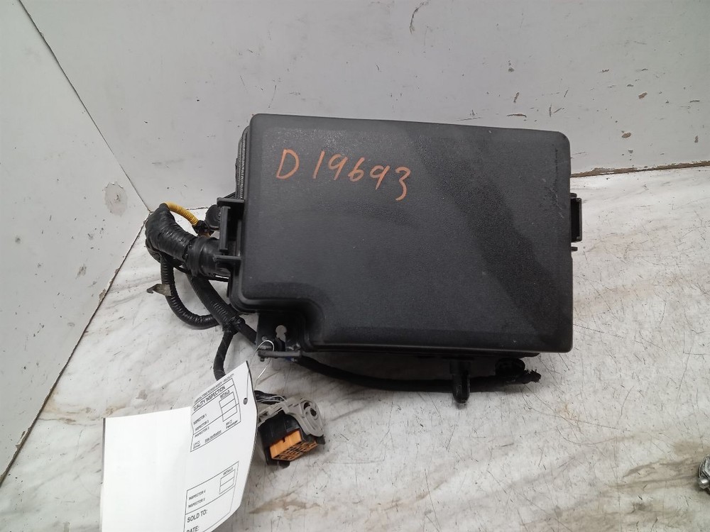 Used Fuse Box Engine fits: 2022 Hyundai Kona engine compartment 2.0L naturally a