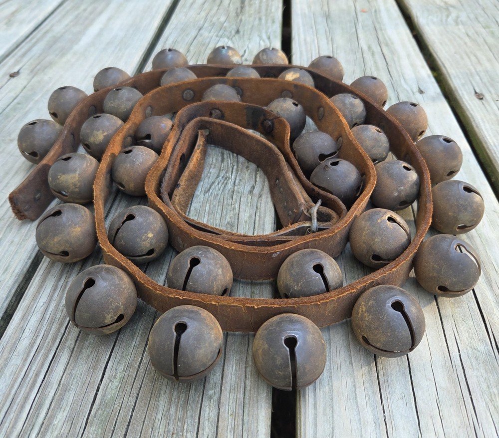 Antique Bevin Horse Carriage Sleigh Bells Leather Strap 36 Crotal Bells  65