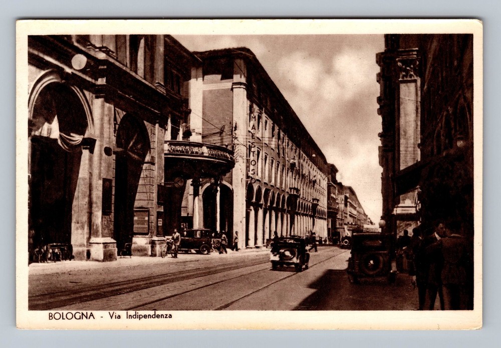 Italy- Bologna Independence Street Buildings Archways Old Post Vintage Postcard