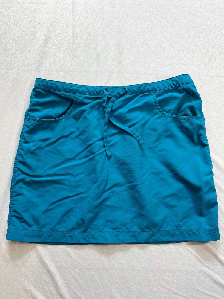 L.L. Bean Aqua Blue Nylon Skirt size small