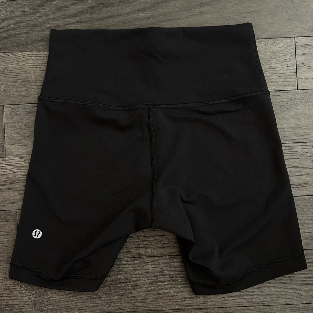 Lululemon Wunder Train High Rise Biker Shorts Size 6 Black
