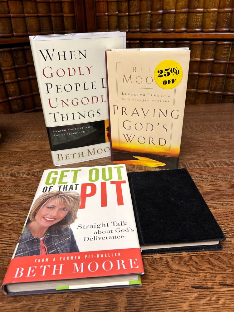 Beth Moore, lot of 3 Hardcover Jackets, Ungodly Things; Pit; Praying; +  Journal