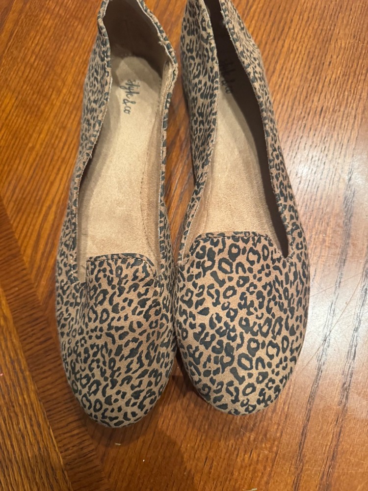 style and Co slip on leopard flats. New. Size 12 women. very comfy!!