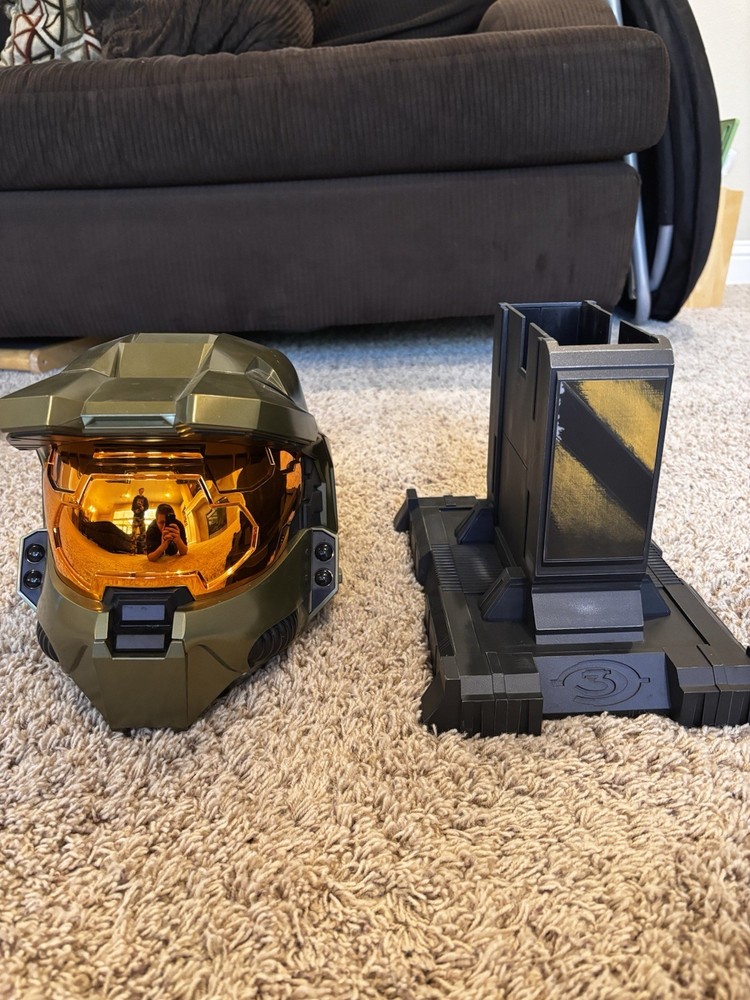 Halo 3 Legendary Edition Master Chief Helmet & Display Stand #314525 - No Game