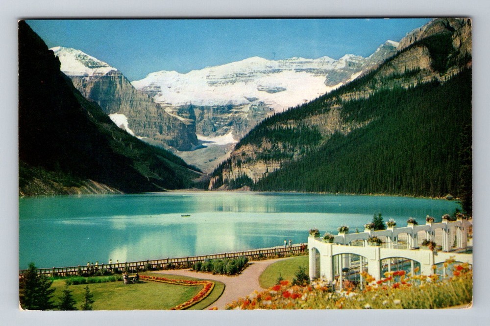 Canada- Alberta Banff Nat'l Park Mt Lefroy Victoria Glacier Old Vintage Postcard
