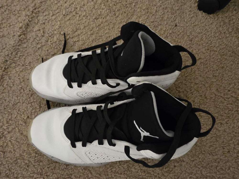 Jordan Nike Men's Mid Top Athletic Sneakers White Black Grey Red Basketball