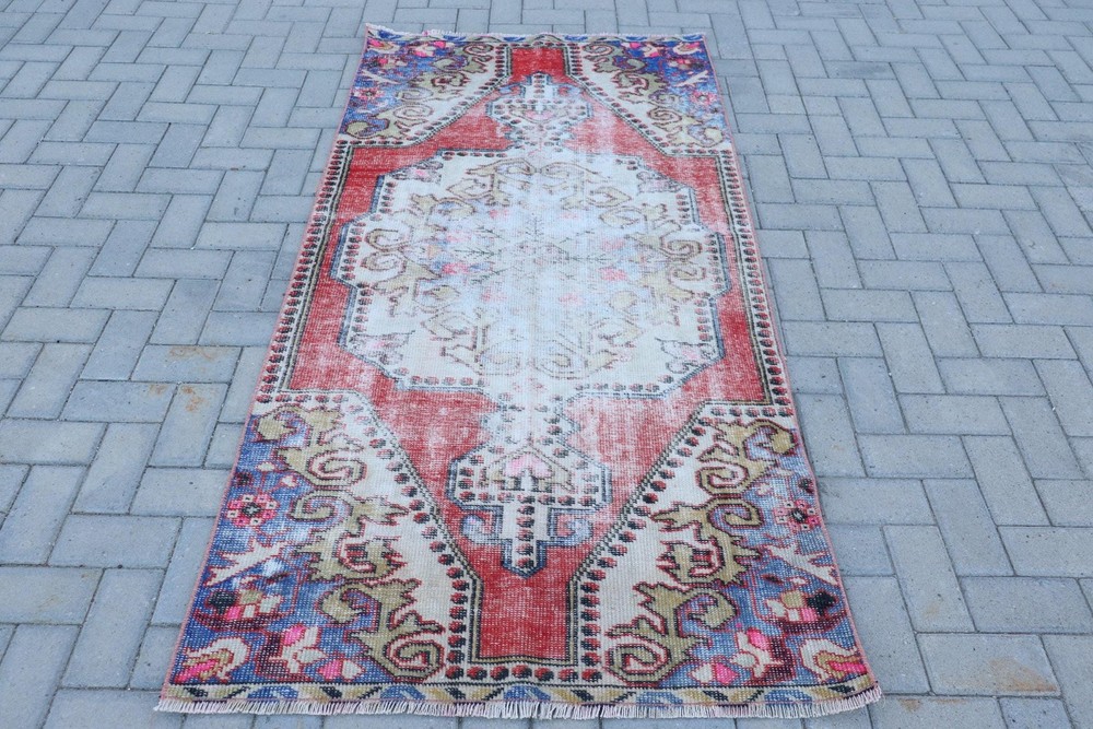 Vintage Turkish Rug 3,5x6,8 ft (106x207 cm), Red Wool Rug