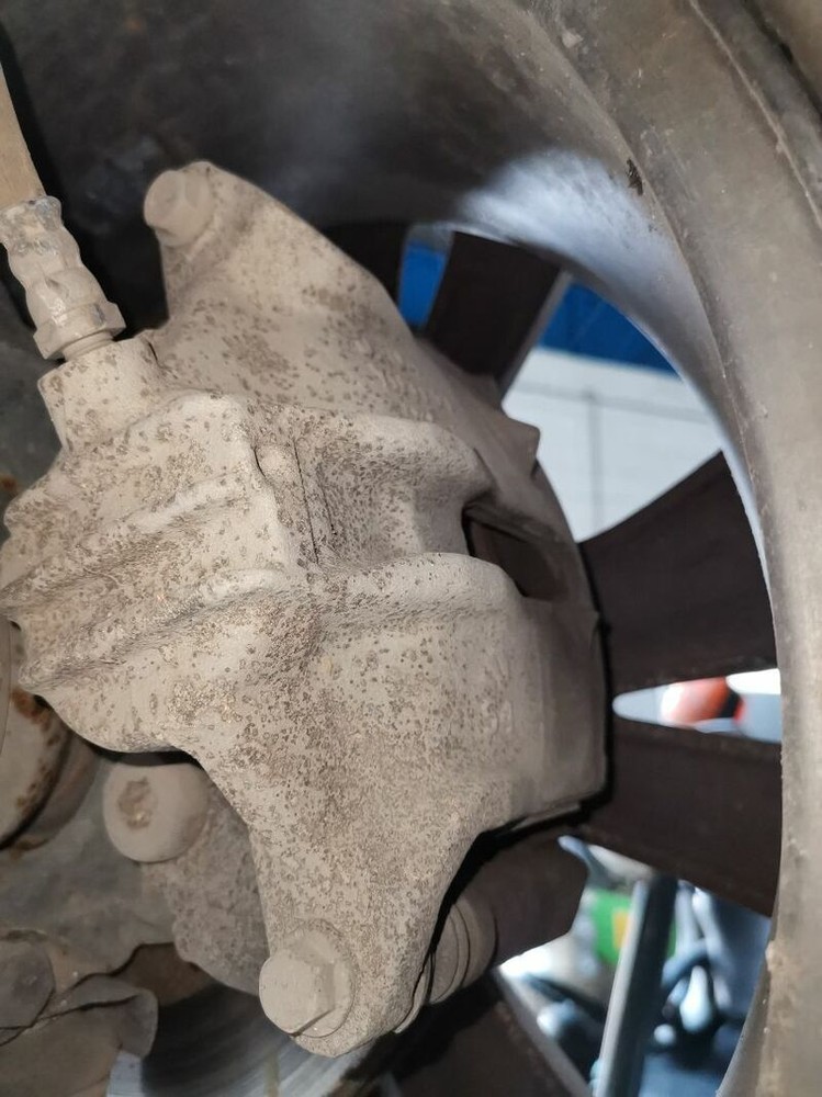 Y01131 FRONT LEFT BRAKE CALIPERS 1179607 PEUGEOT 2008 ALLURE 2016