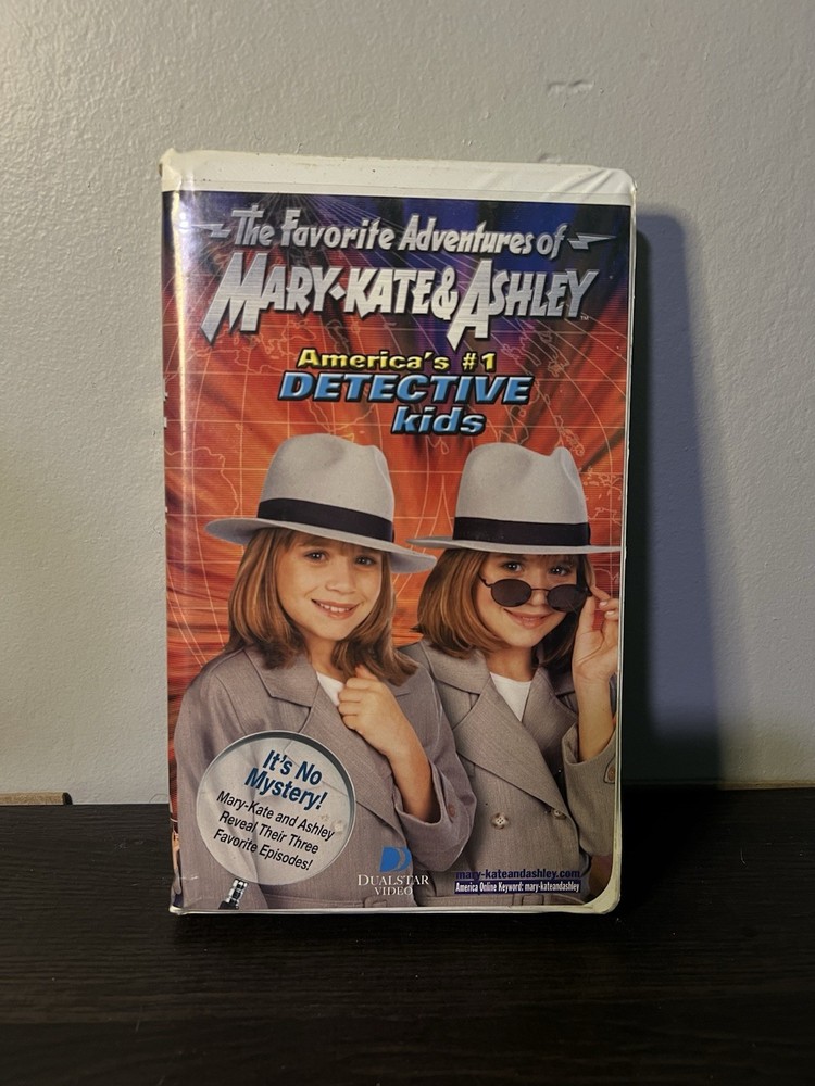 Mary-Kate Ashley Olsen - The Favorite Adventures of Mary-Kate  Ashley Olsen...