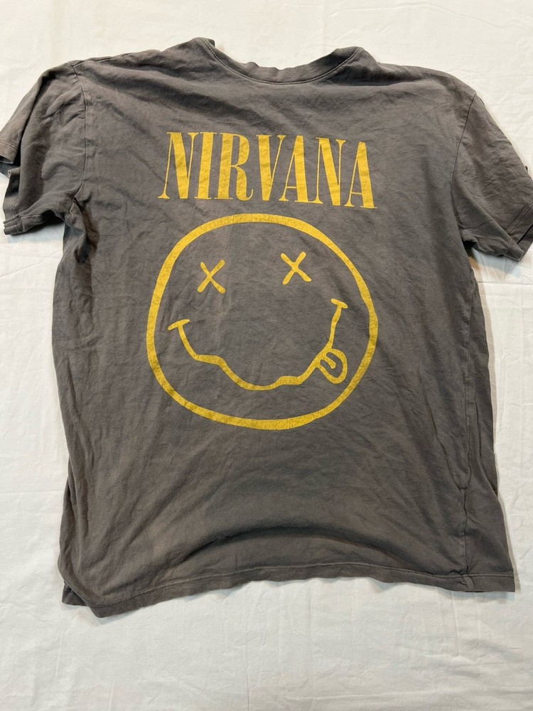Nirvana Smiley Face Graphic T Shirt Gray Yellow Band Tee Size Small Distressed