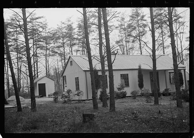 Photo:Greenbelt Maryland 1938 Prefabricated Steel Farmhouse