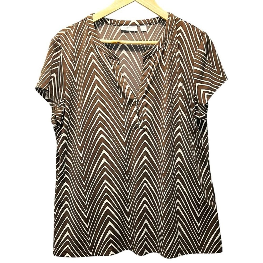 New York & Company Women’s Top Size XL Brown Ivory Chevron Blouse