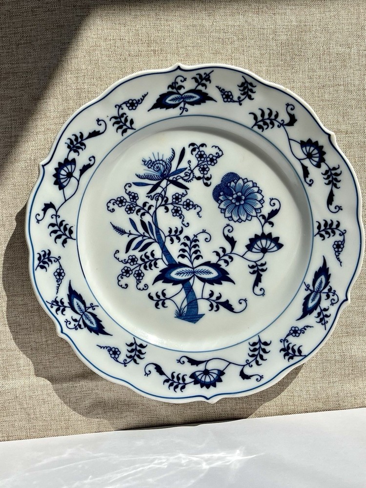 Blue Danube Blue Onion Porcelain Dinner Plate Blue White Floral Pattern