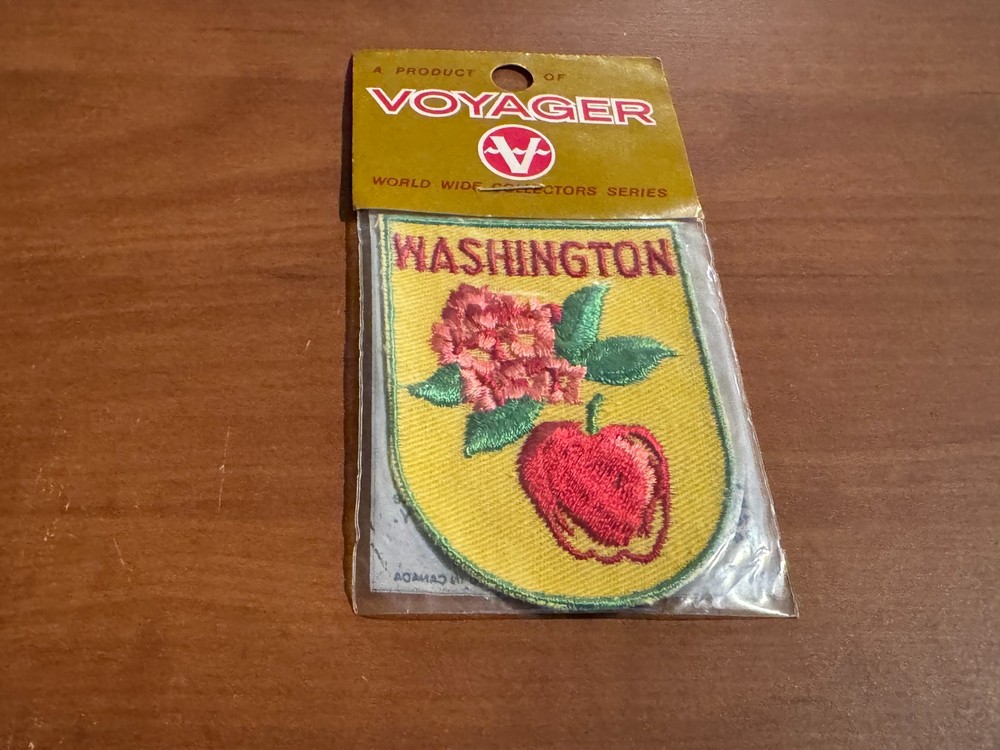 Vintage Washington (Apple) Souvenir Travel Patch by Voyager