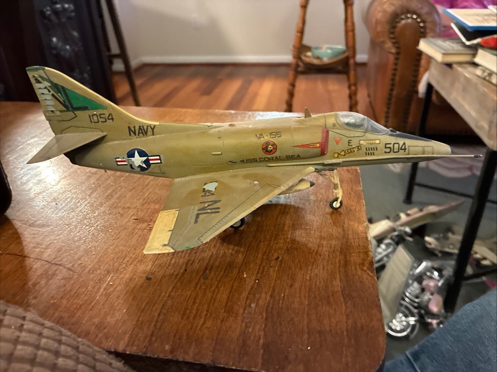Vintage Built Plastic Model Est 1/72 (wing Span 6.5”) Douglas A-4 Skyhawk