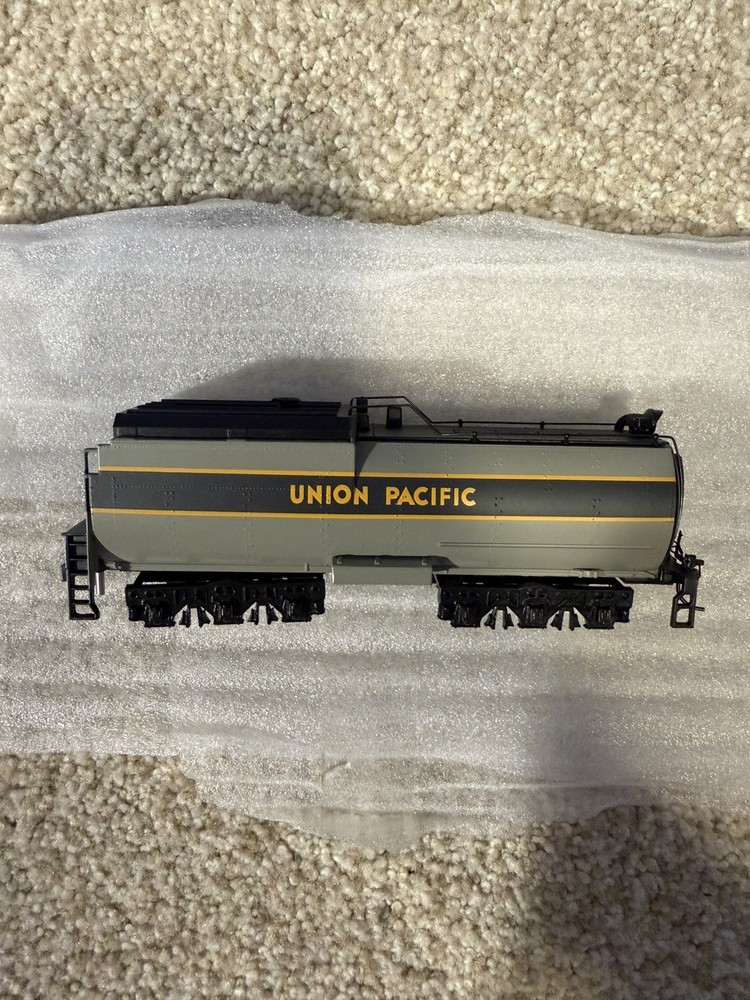 New Ho Scale Bachmann Overland Limited #806 Fuel/Water Tender