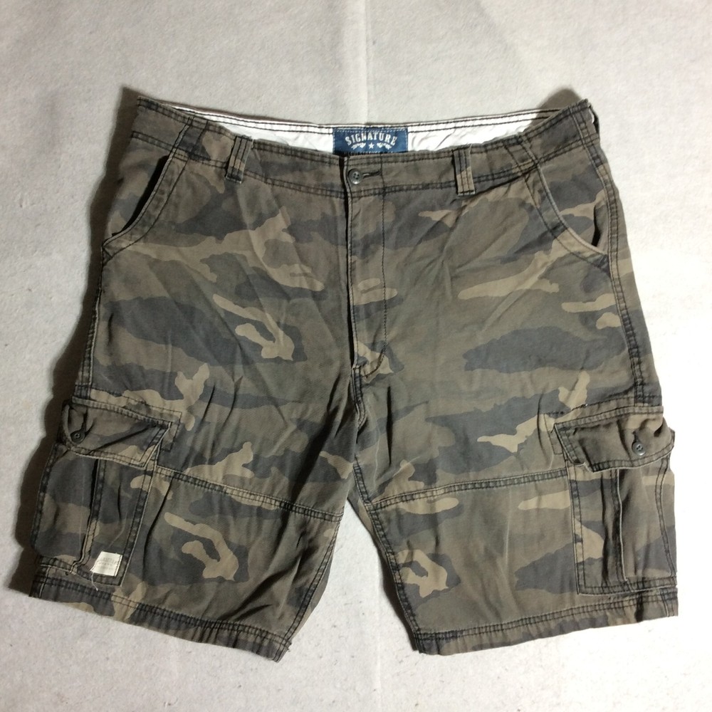 Levi's  Cargo Shorts Men's Sz 42 Green Camoflauge Army Camo Casual Pockets 11